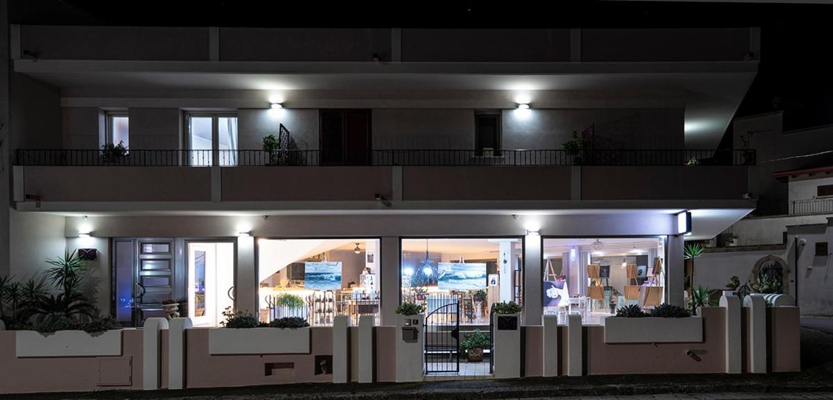 카스트리냐노델카포 Adua Art B&B 외부 사진